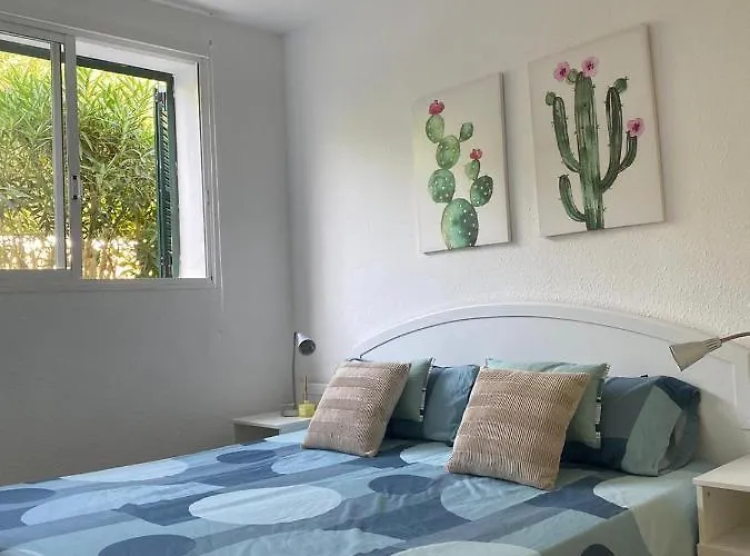 Coves Noves Of 75 M2 10 Minutes Walk From The Of Arenal D'en Castell *